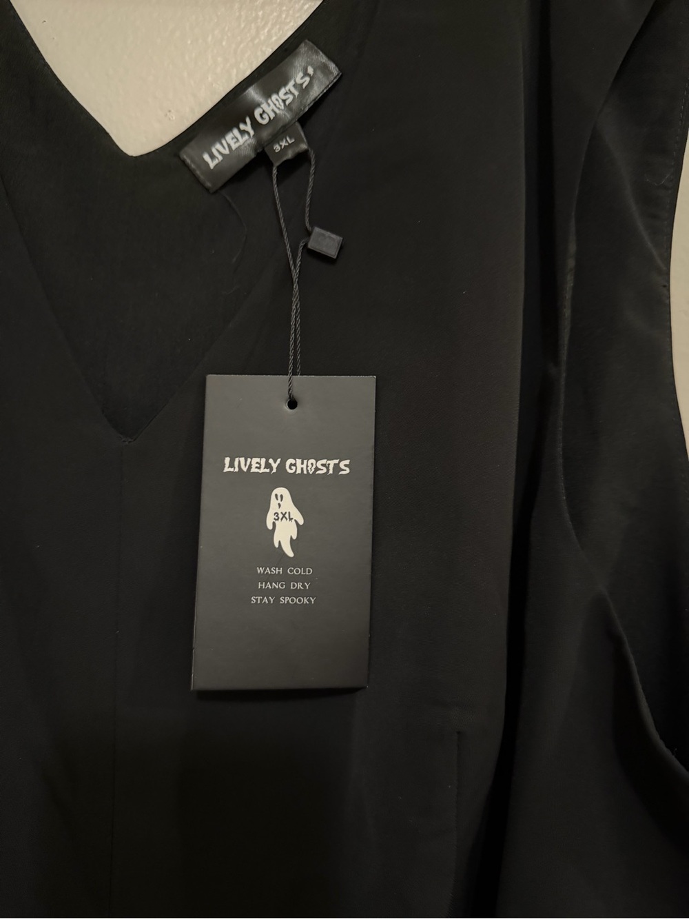 Lively Ghosts Thousand Arrows Black Crop Top - Picture 3 of 3